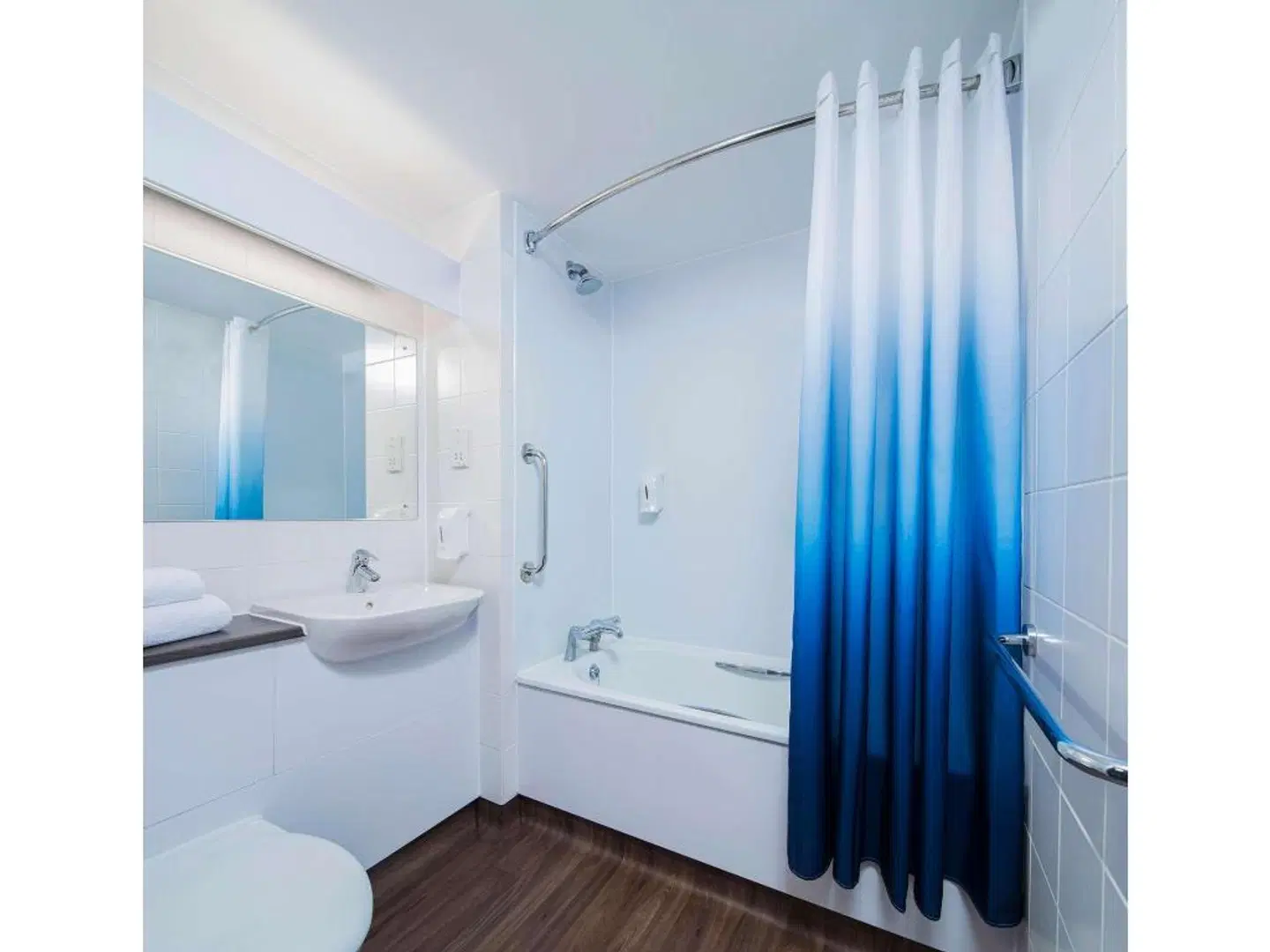 Travelodge London Central City Road Hotel Badezimmer