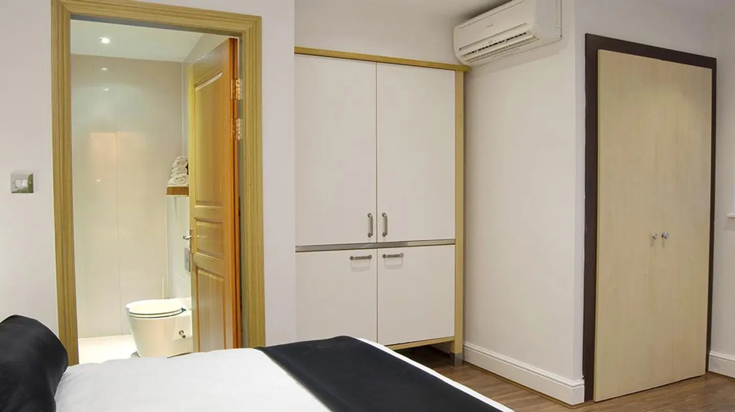 Hotel 82 London ROOM_EXAMPLE