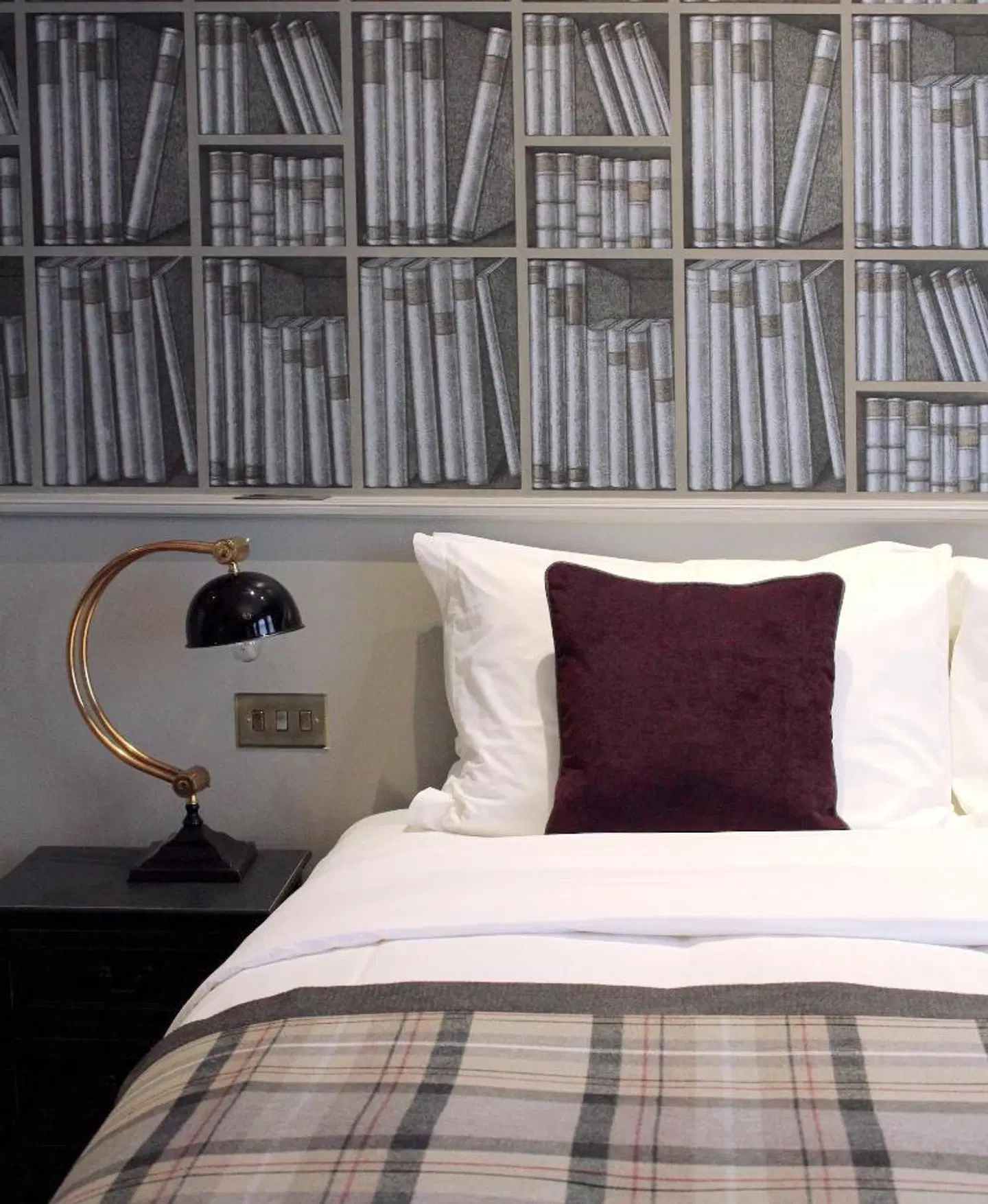 The Hayden Pub & Rooms ROOM_EXAMPLE
