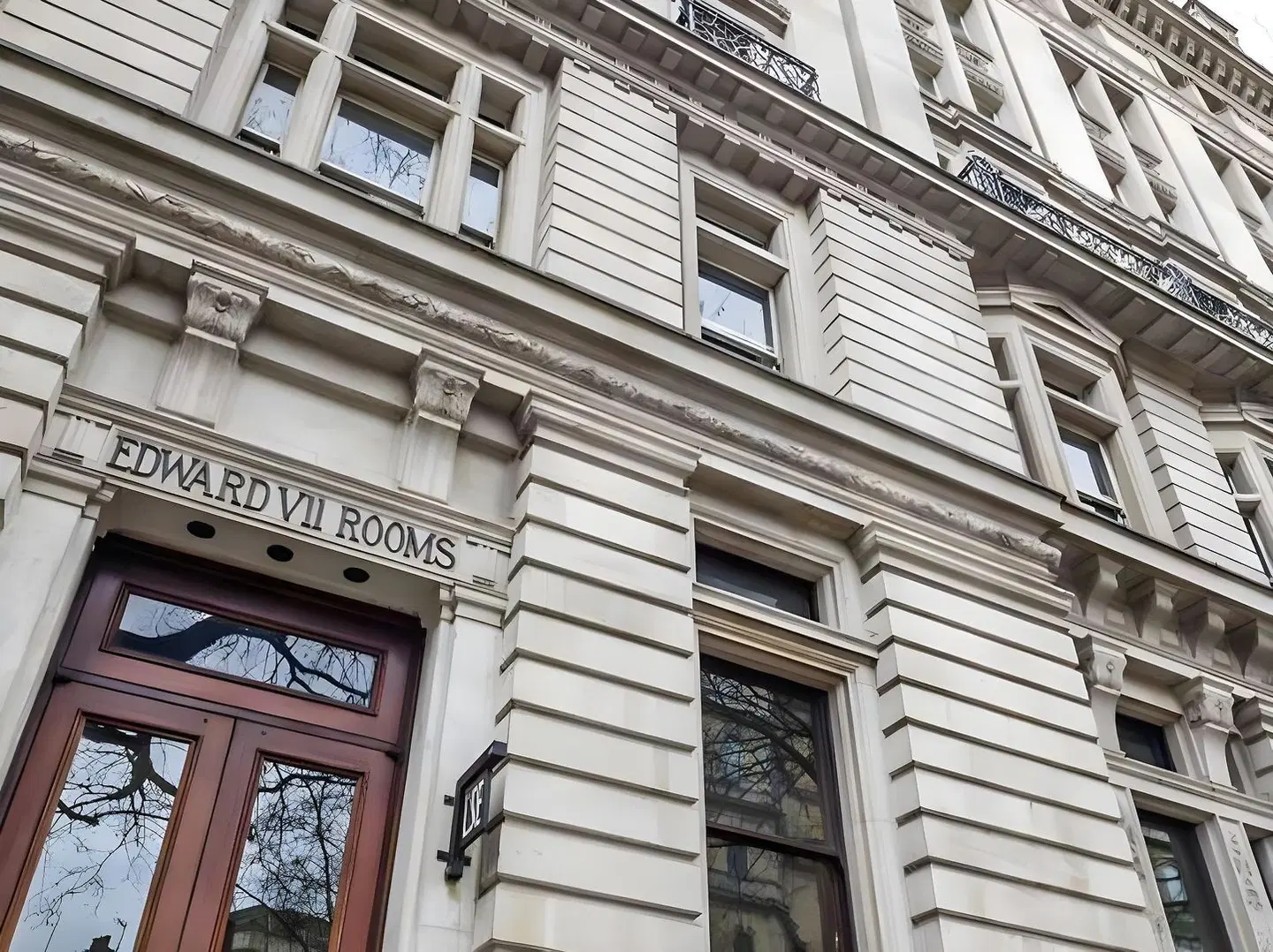 LSE High Holborn EXTERIOR