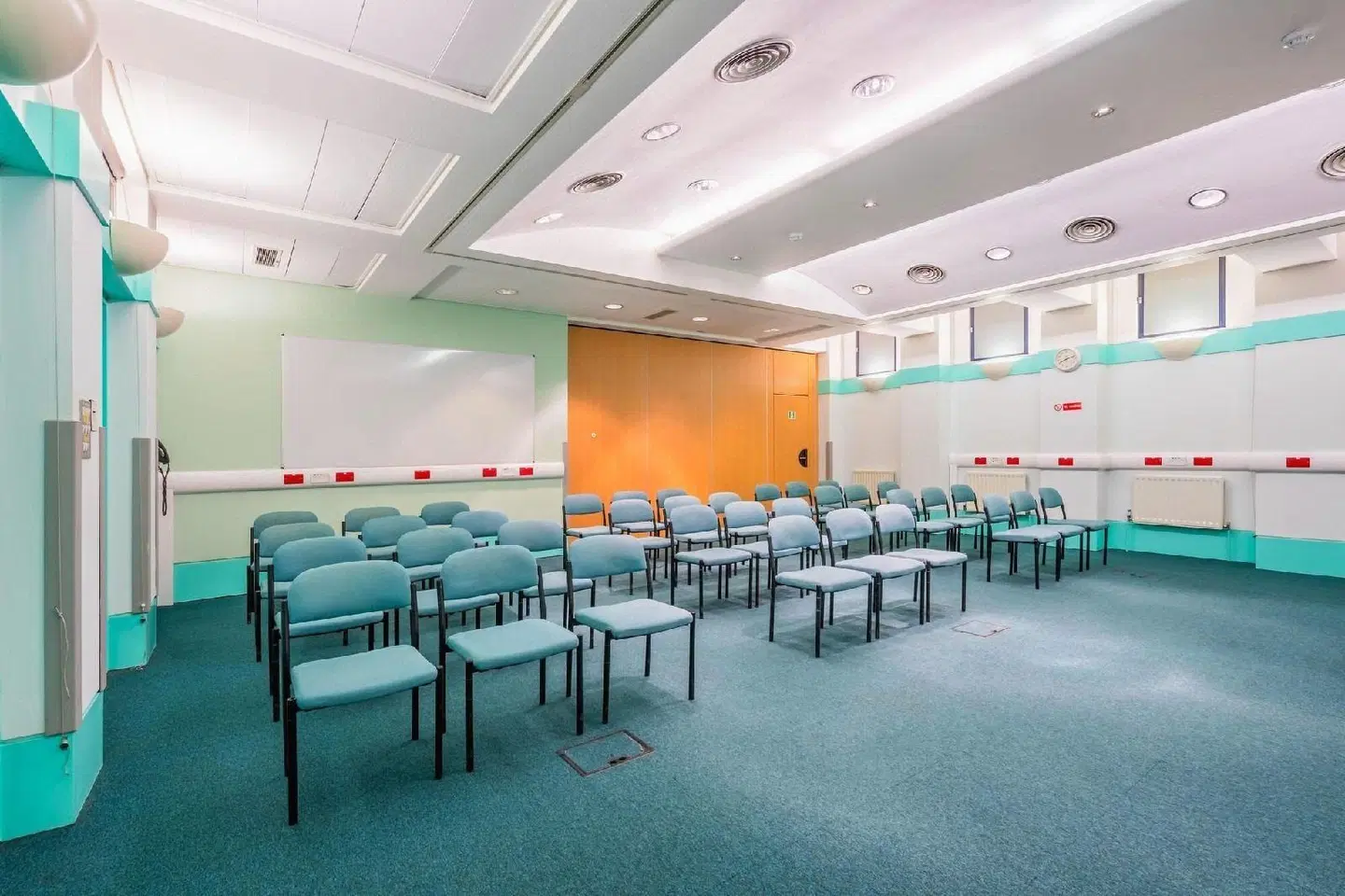 LSE Rosebery Hall Konferenz