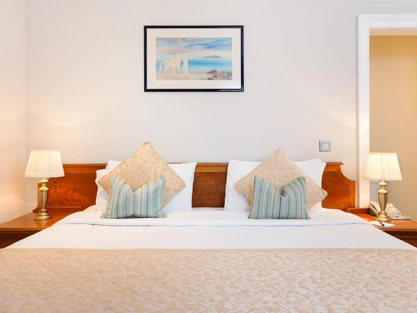 Staunton ROOM_EXAMPLE