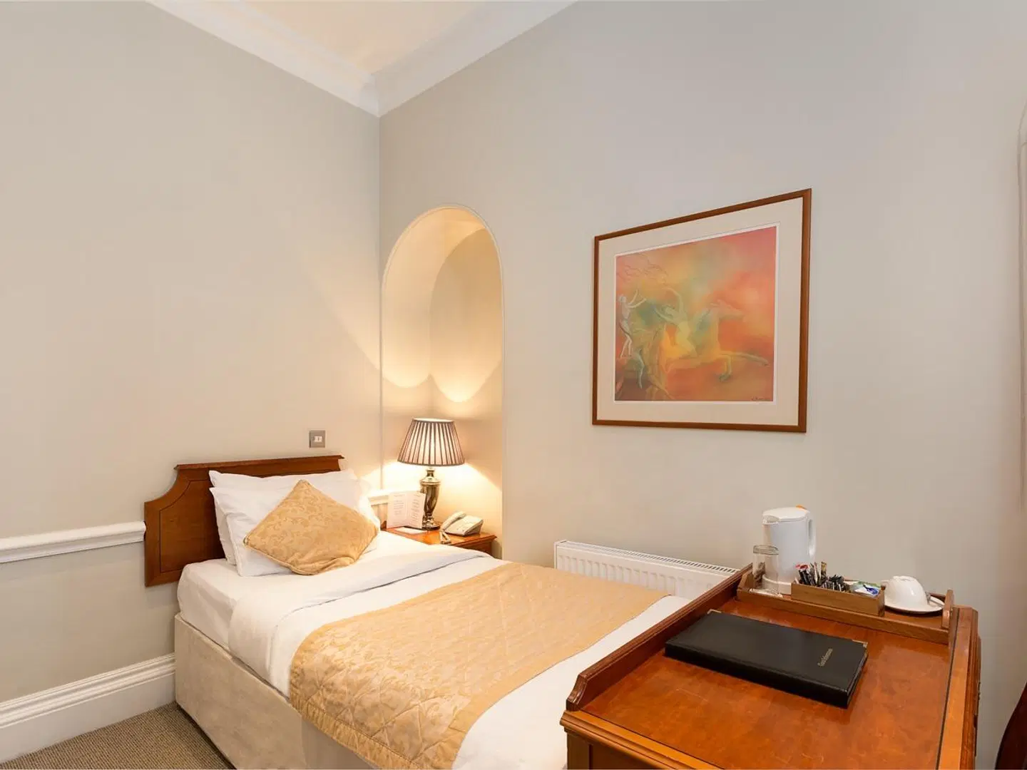 Staunton ROOM_EXAMPLE