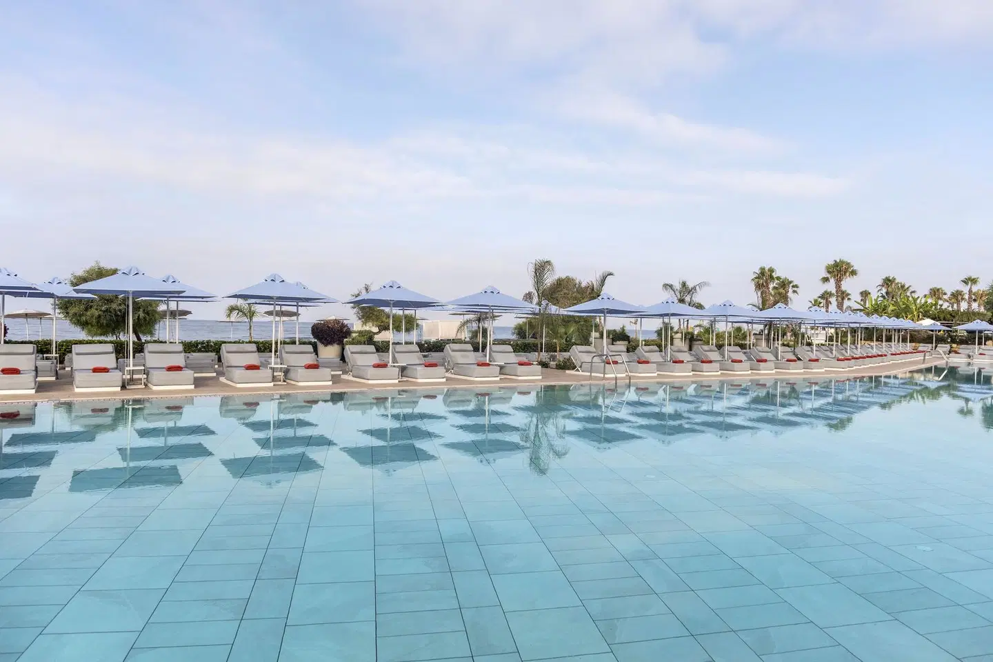 The Ivi Mare OUTDOOR_POOL