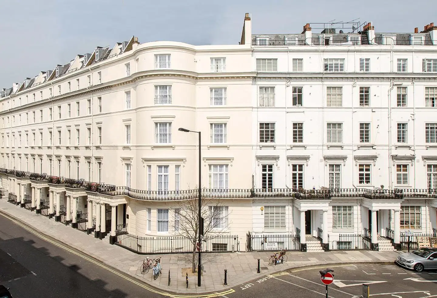 The Crescent Hyde Park MODEL_IMPRESSION