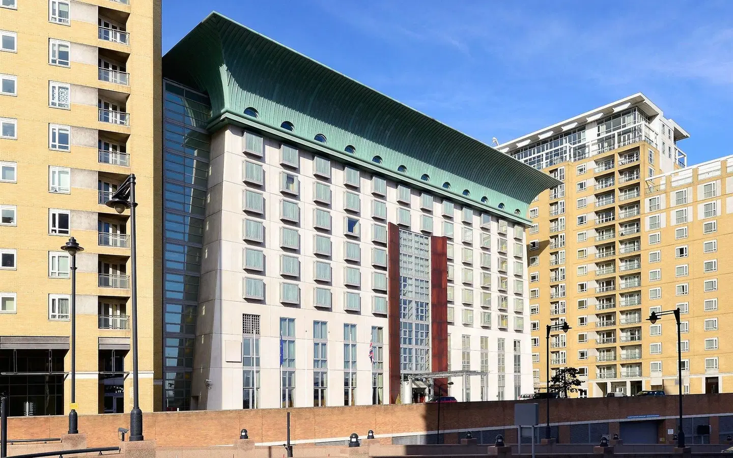 Canary Riverside Plaza Hotel EXTERIOR
