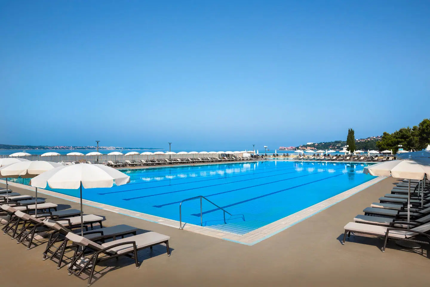 Remisens Hotel Lucija OUTDOOR_POOL