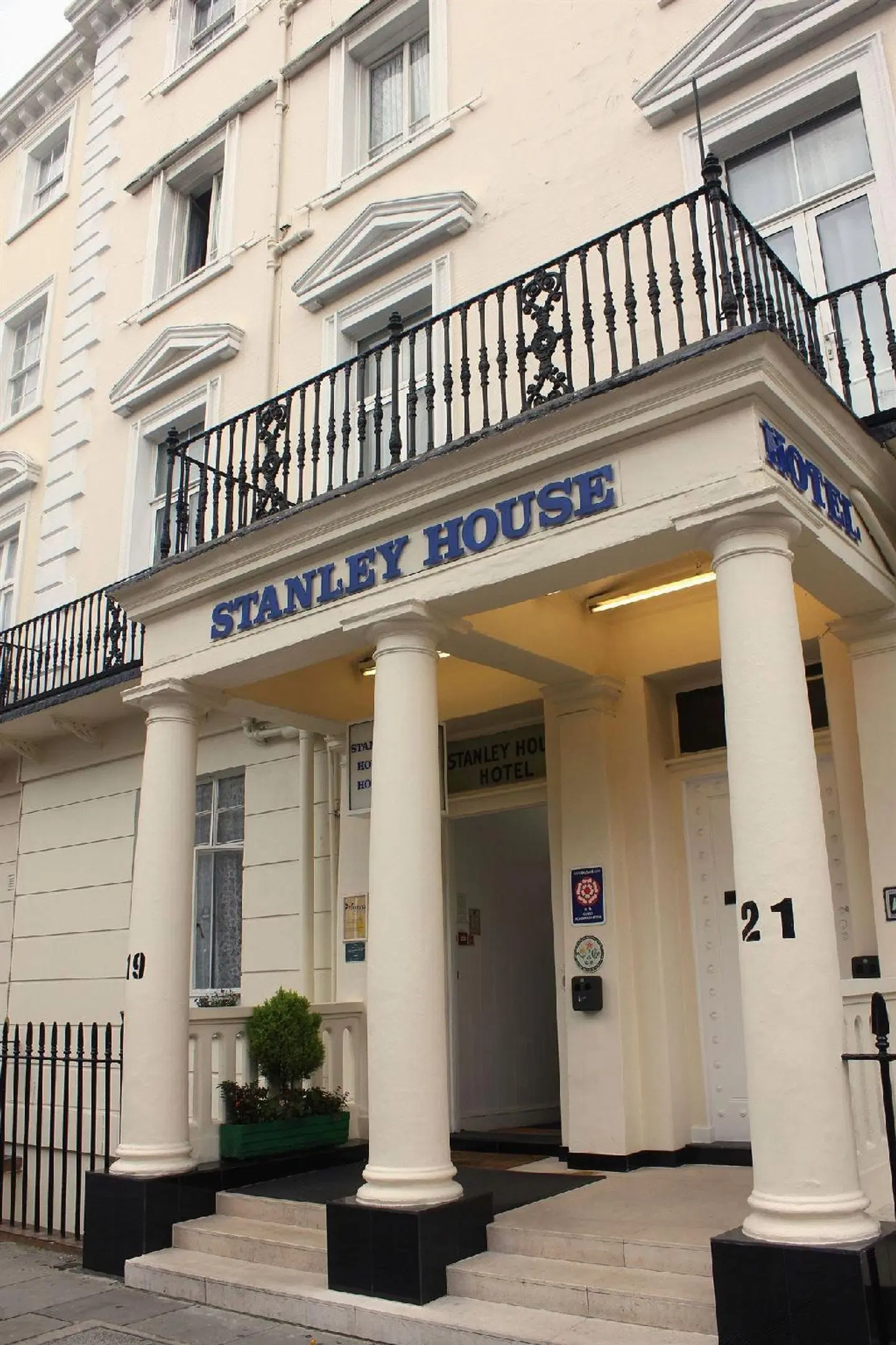Stanley House EXTERIOR