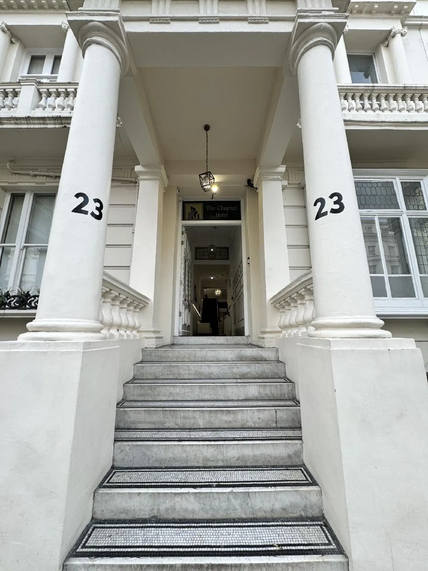 Gallery Hyde Park Hostel EXTERIOR