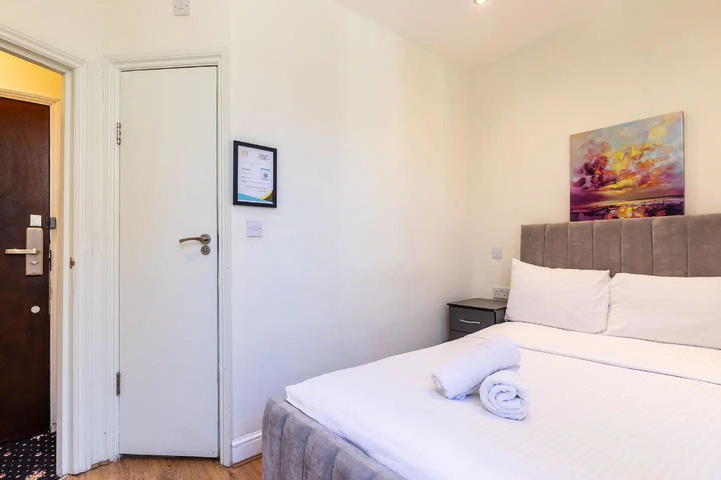 Gallery Hyde Park Hostel ROOM_EXAMPLE