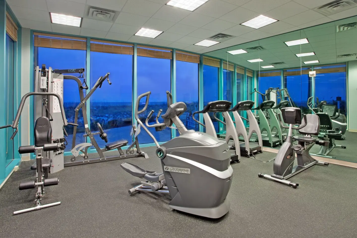 Holiday Inn Express Pensacola Beach by IHG SPORTS_AND_LEISURE