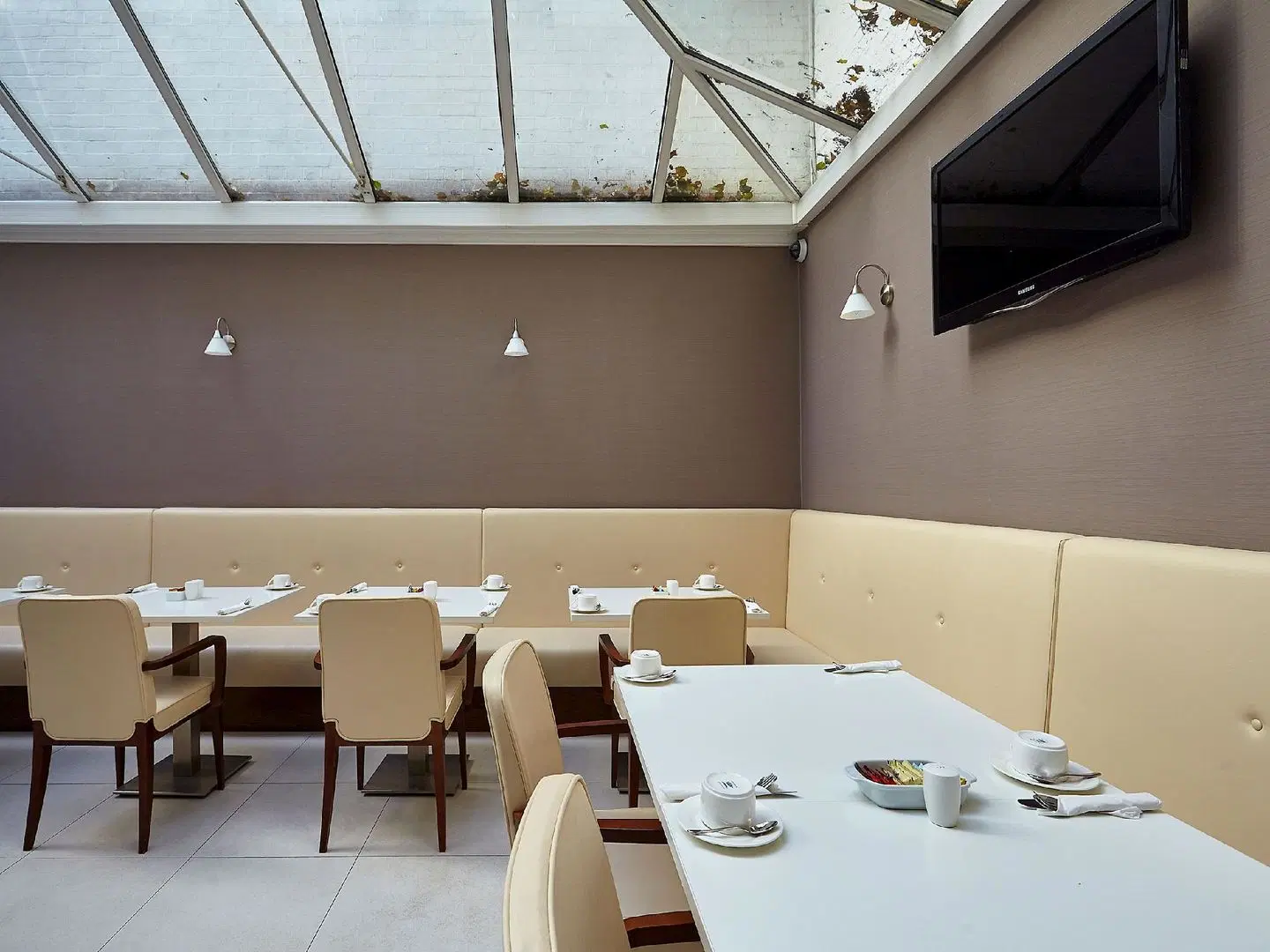 Park Avenue Baker Street Restaurant