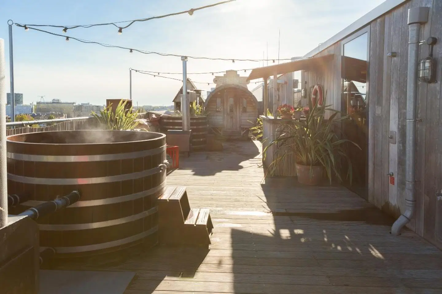 Volkshotel Terrasse