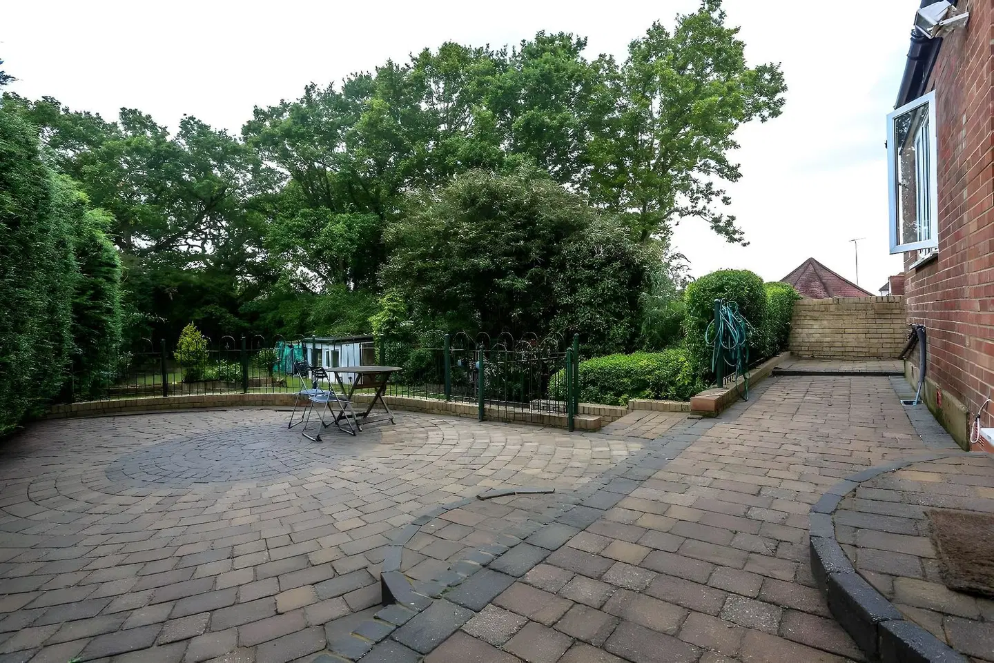 Guest House Ellipse Garten