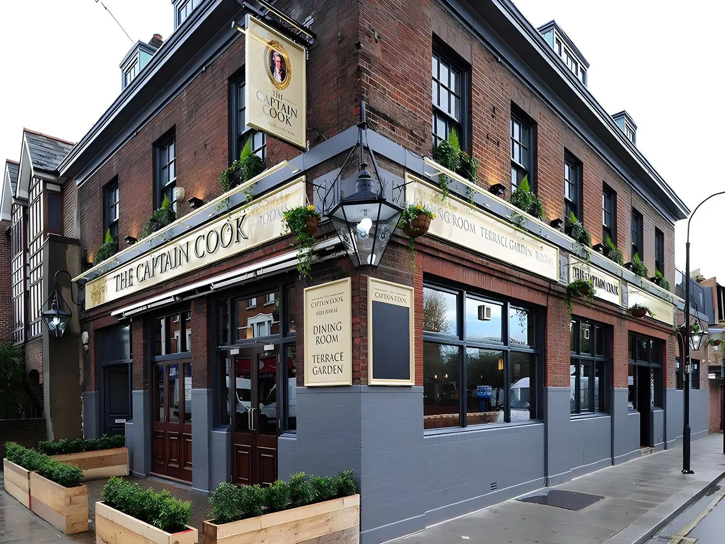 The Captain Cook EXTERIOR