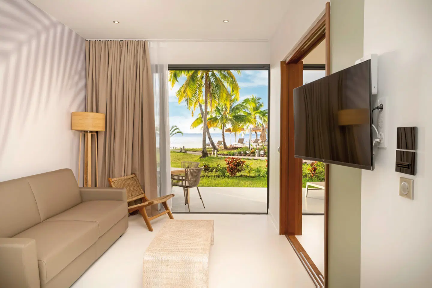 Cook's Bay Hotel & Suites ROOM_EXAMPLE