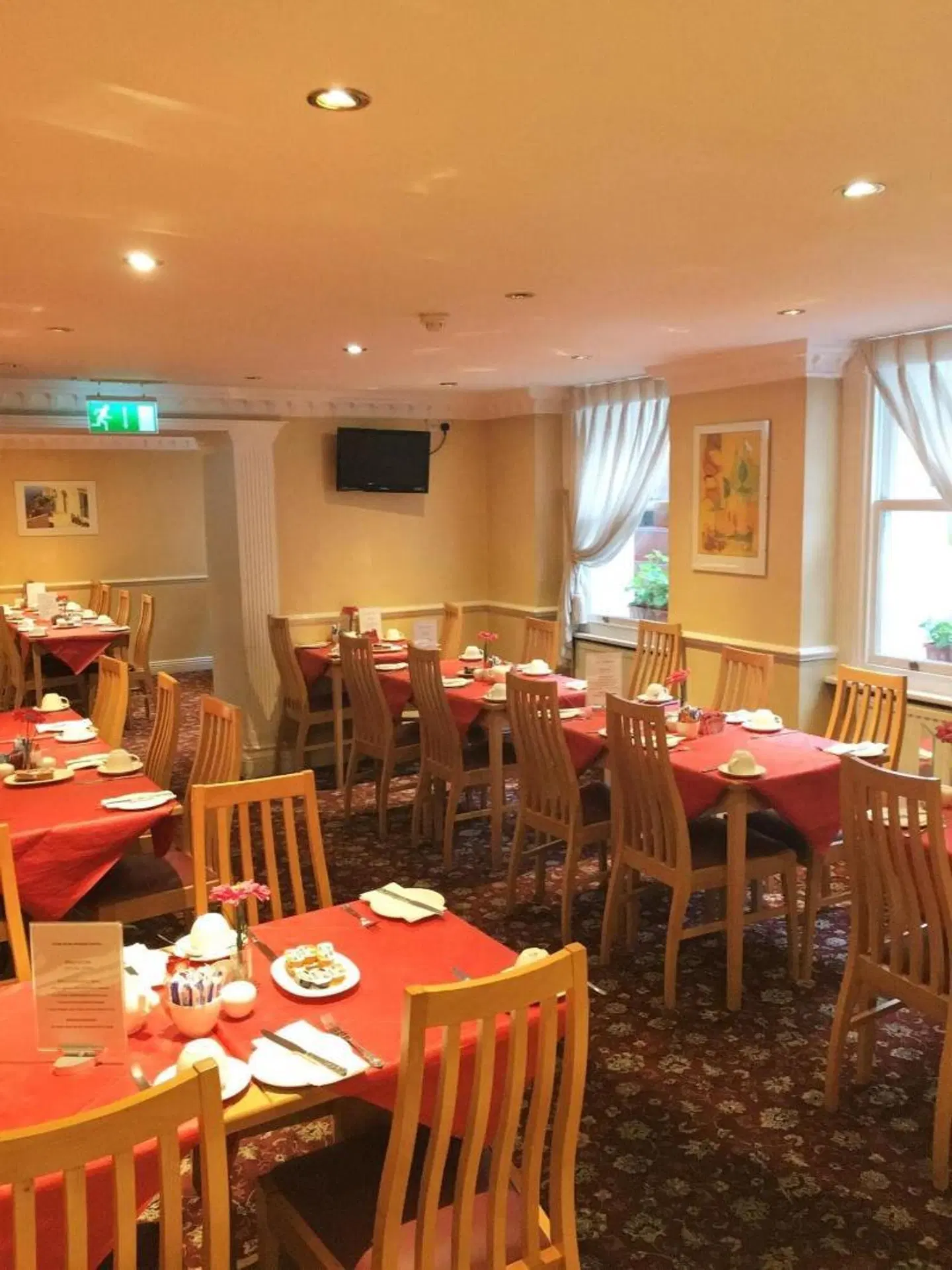 Hyde Park Radnor Restaurant