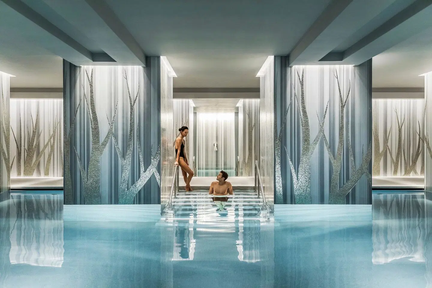 Four Seasons Hotel London at Ten Trinity Square Hallenbad