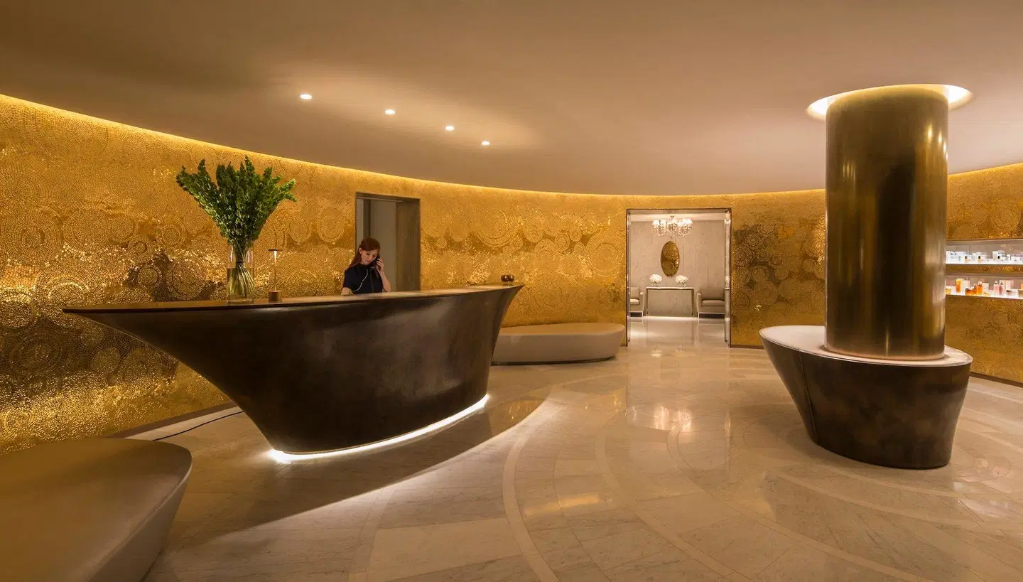 Four Seasons Hotel London at Ten Trinity Square LOUNGE_LOBBY