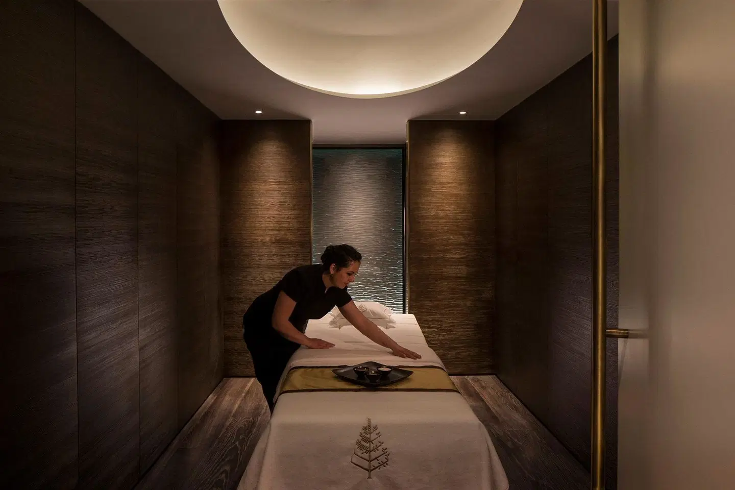 Four Seasons Hotel London at Ten Trinity Square HEALTH_BEAUTY