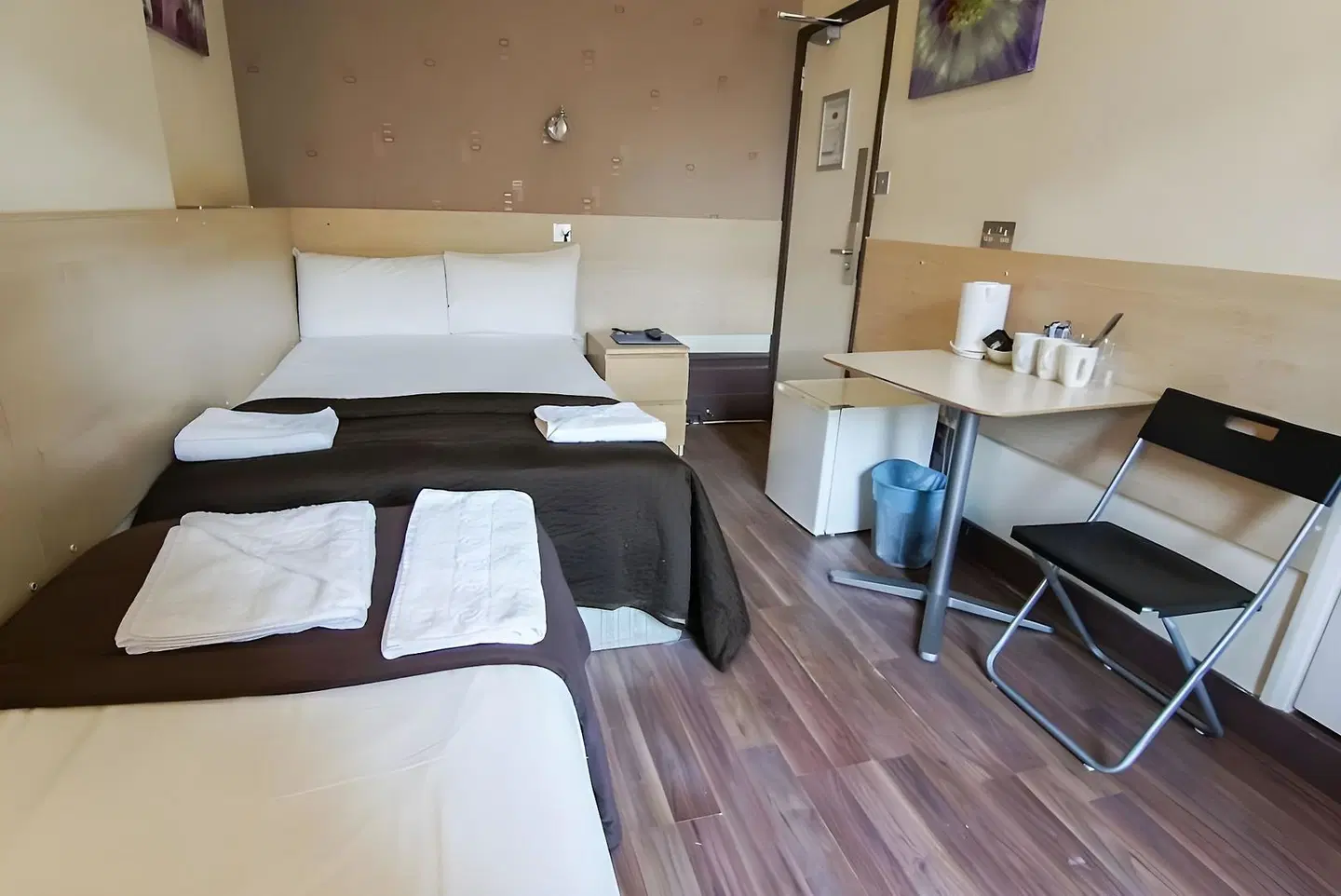 Tony's House Hotel ROOM_EXAMPLE