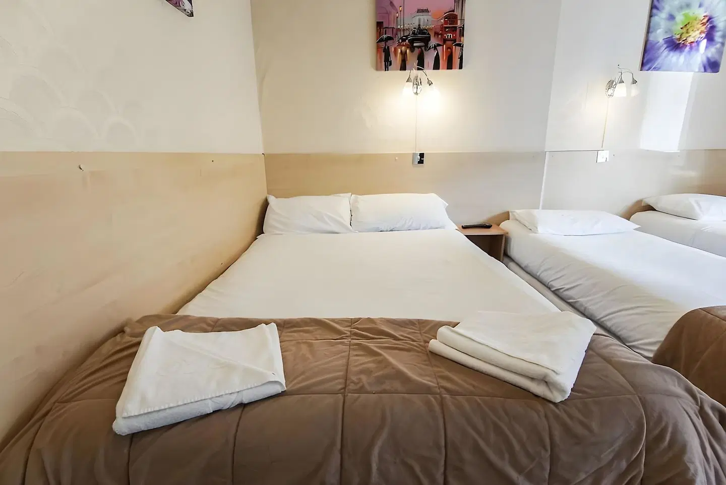 Tony's House Hotel ROOM_EXAMPLE