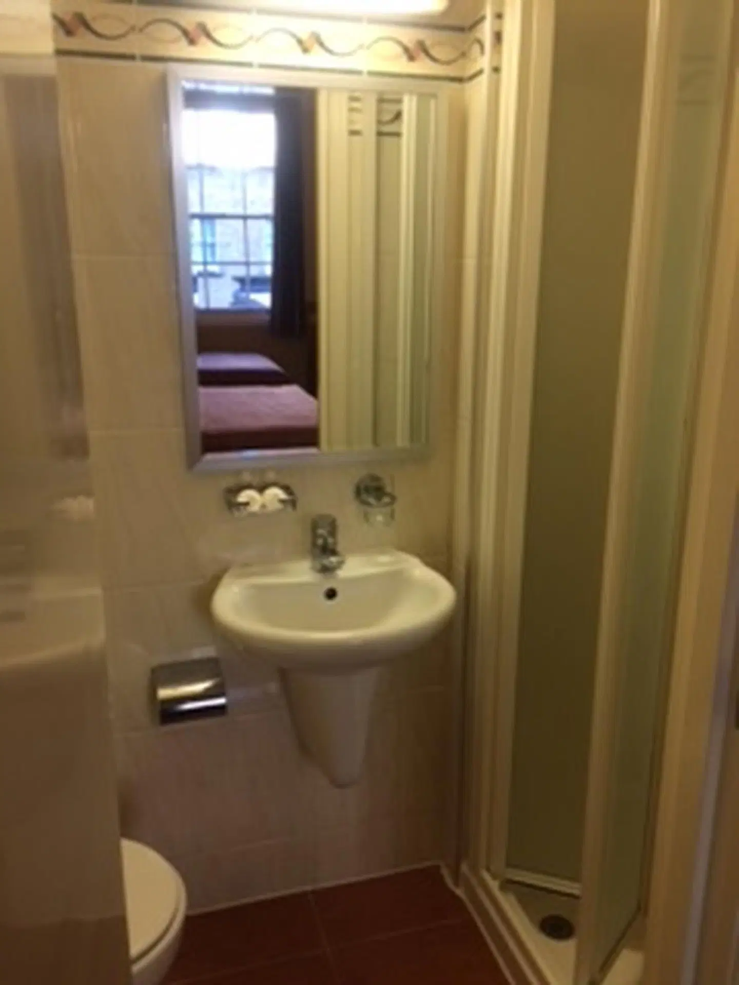Beverley House Hotel Badezimmer