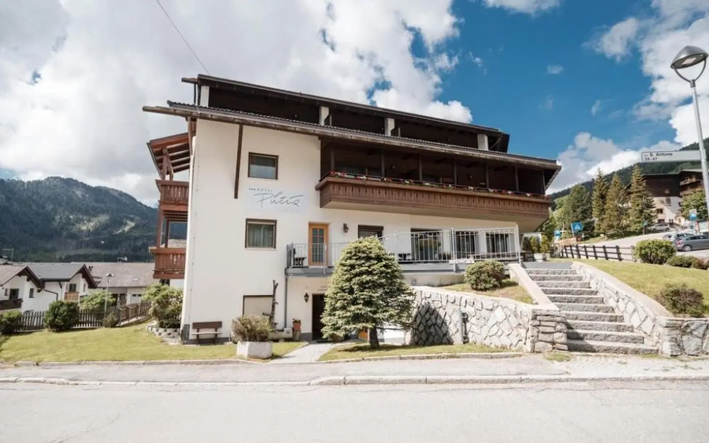 Hotel Pütia EXTERIOR