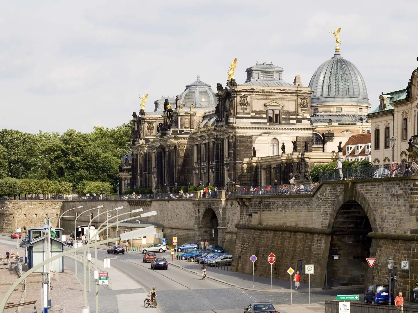 ibis Styles Dresden Neustadt EXTERIOR