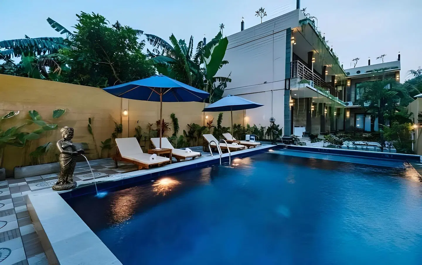 Sari Nusa Inn OUTDOOR_POOL