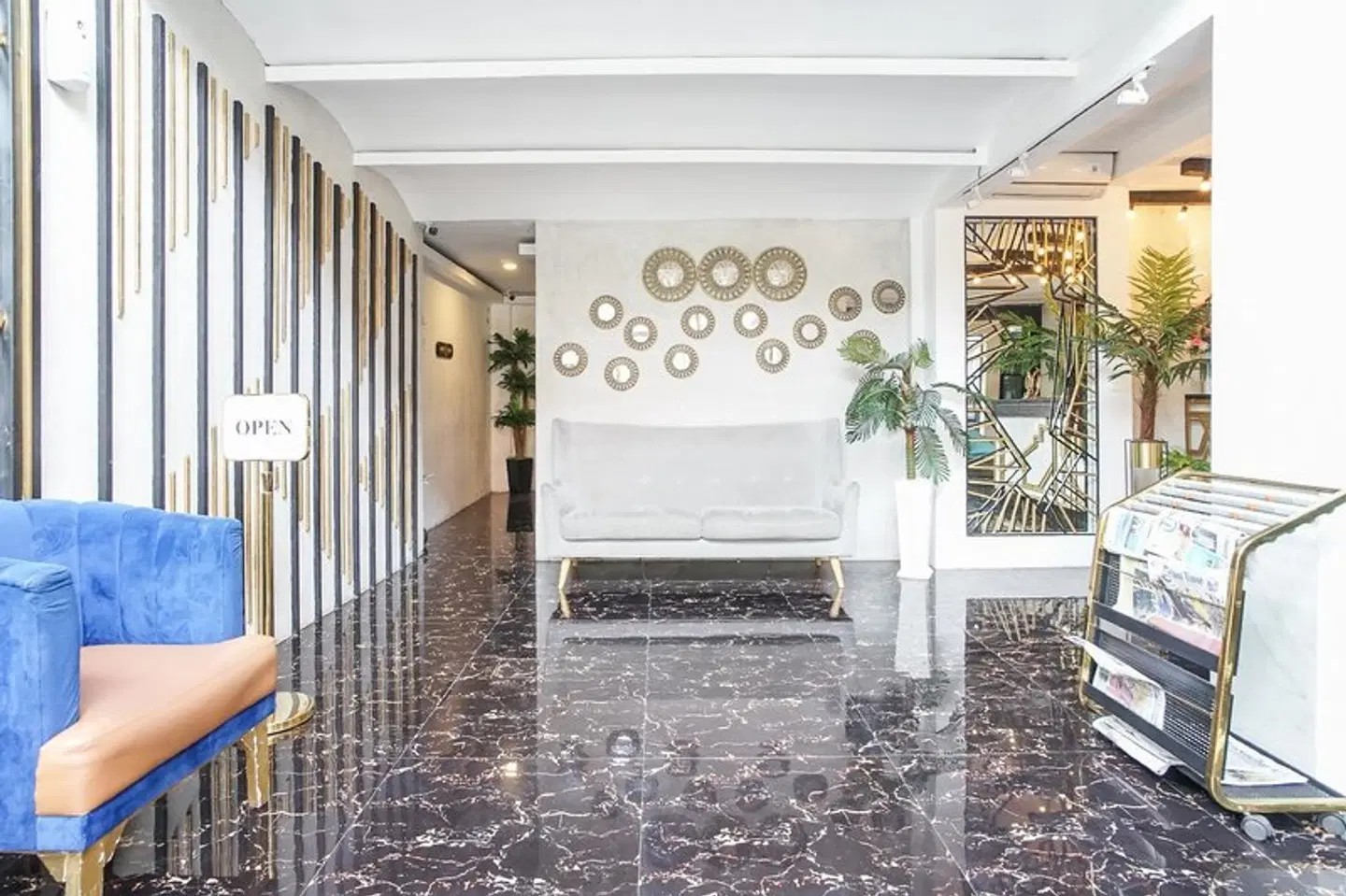 Hotel Sanrina Makassar LOUNGE_LOBBY