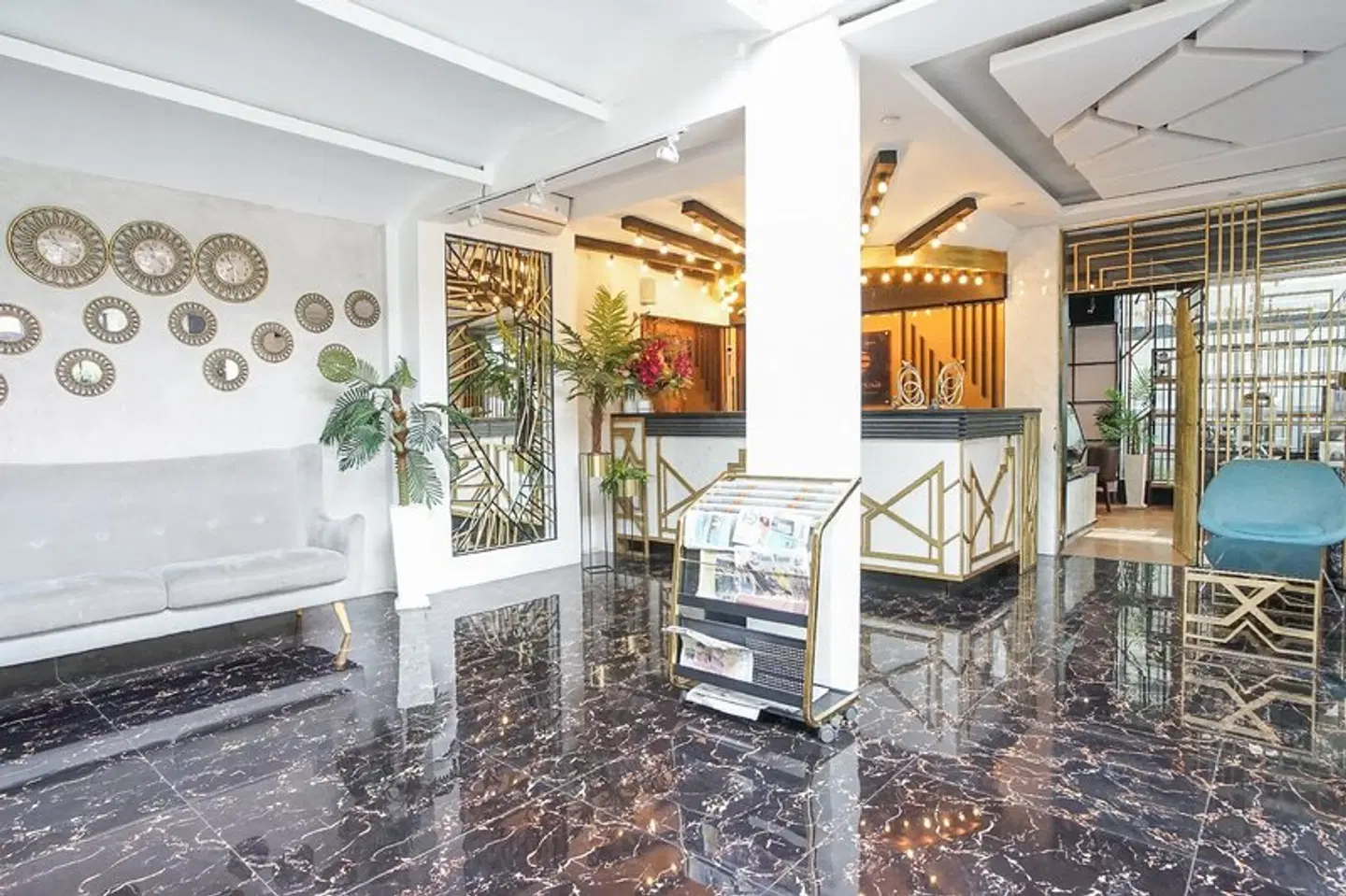 Hotel Sanrina Makassar LOUNGE_LOBBY