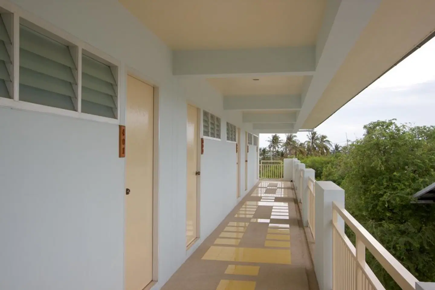 Charn Residence LANDSCAPE