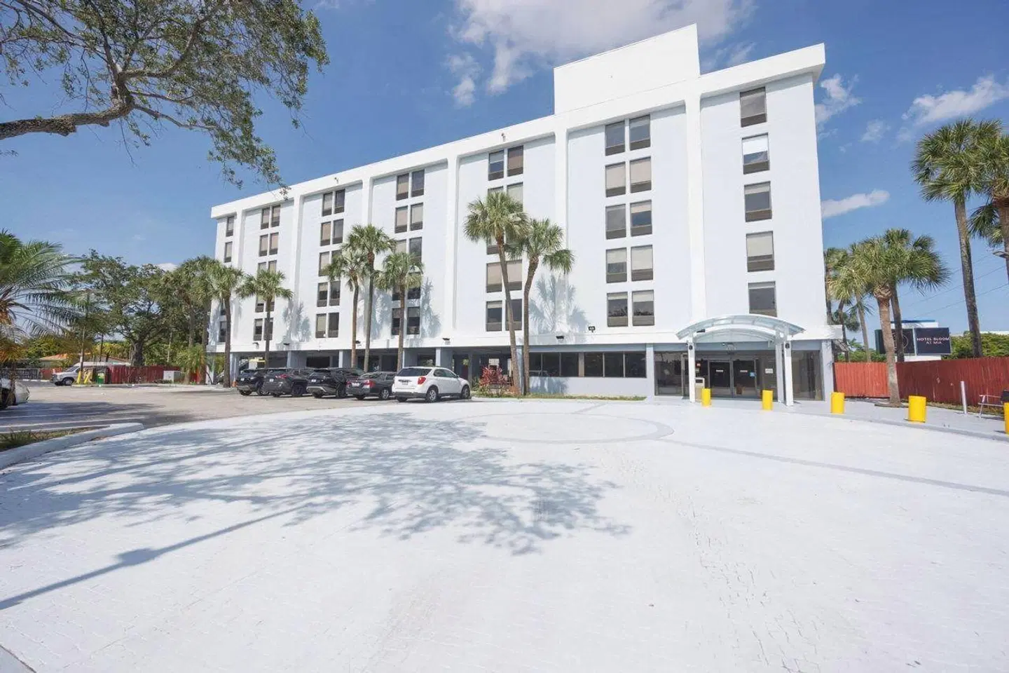 Onyx Hotel Miami Airport EXTERIOR