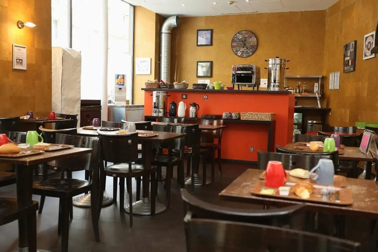 Vintage Hostel & Budget Hotel RESTAURANT