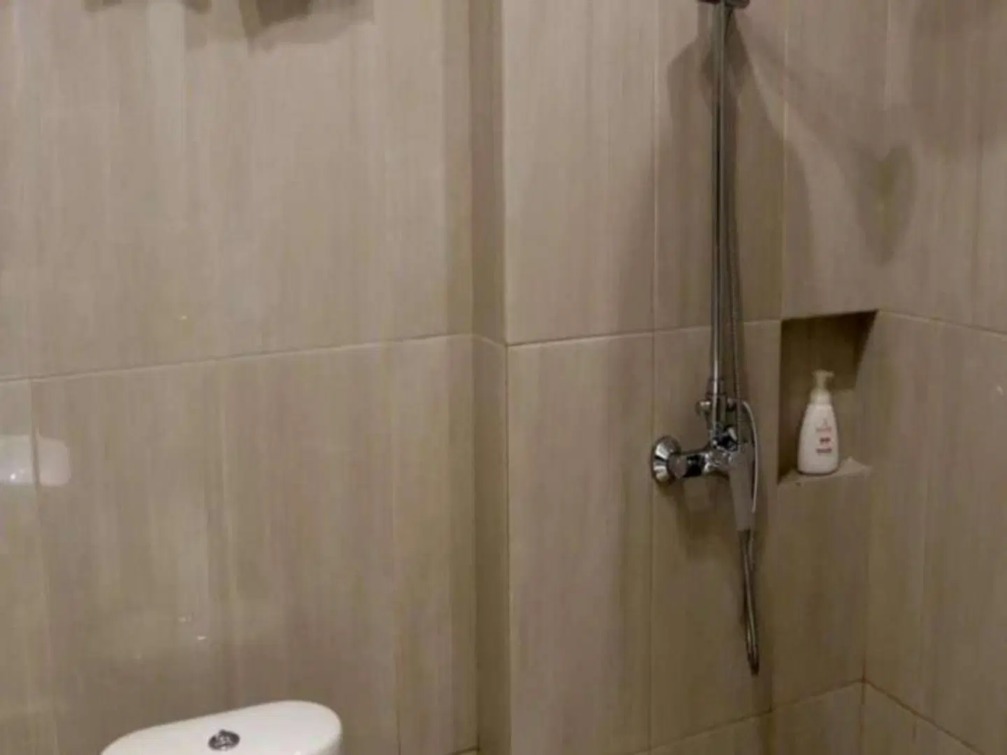 Istanaku Guesthouse 2 BATHROOM