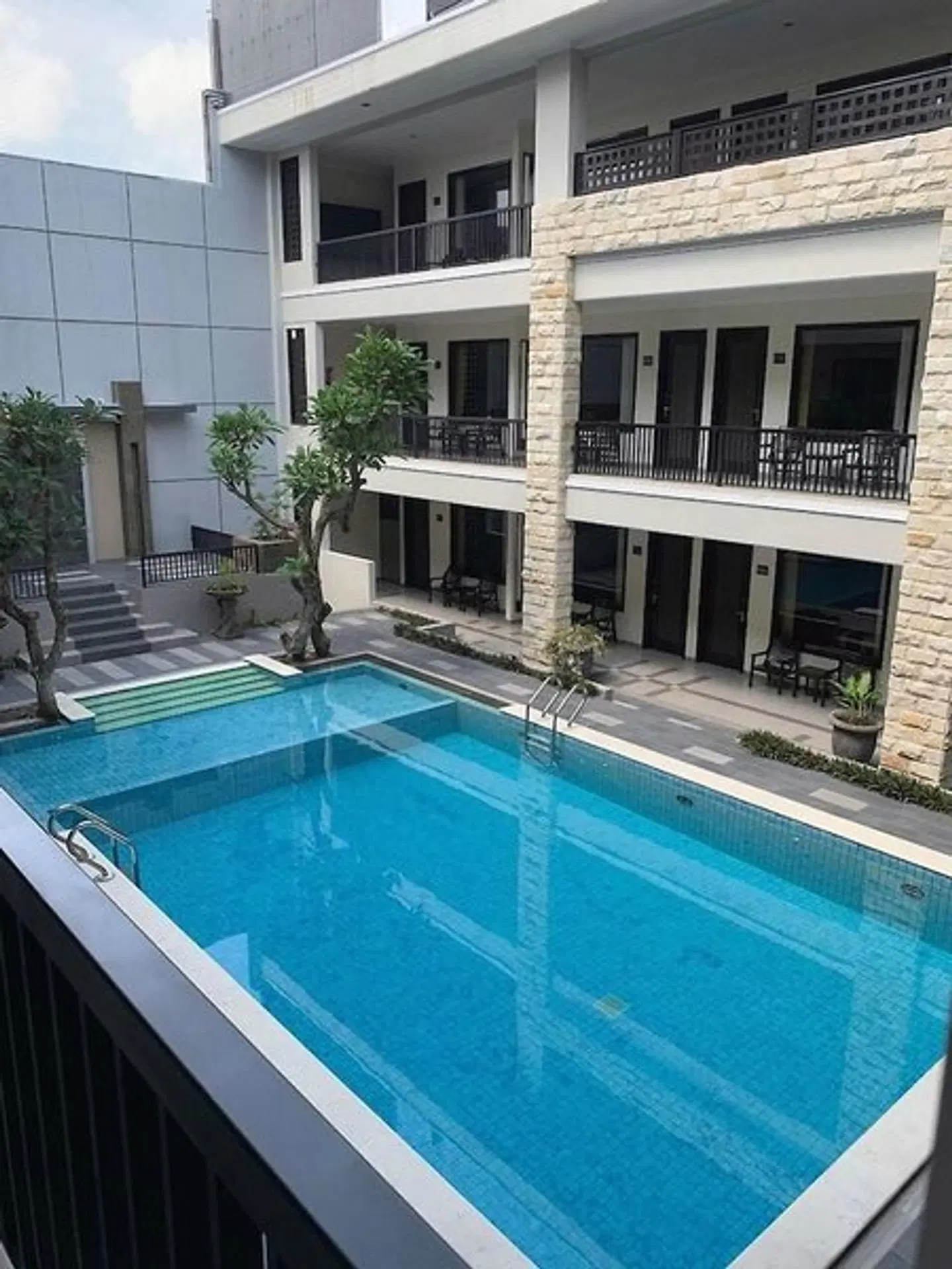 Bintang Mulia Hotel & Resto OUTDOOR_POOL