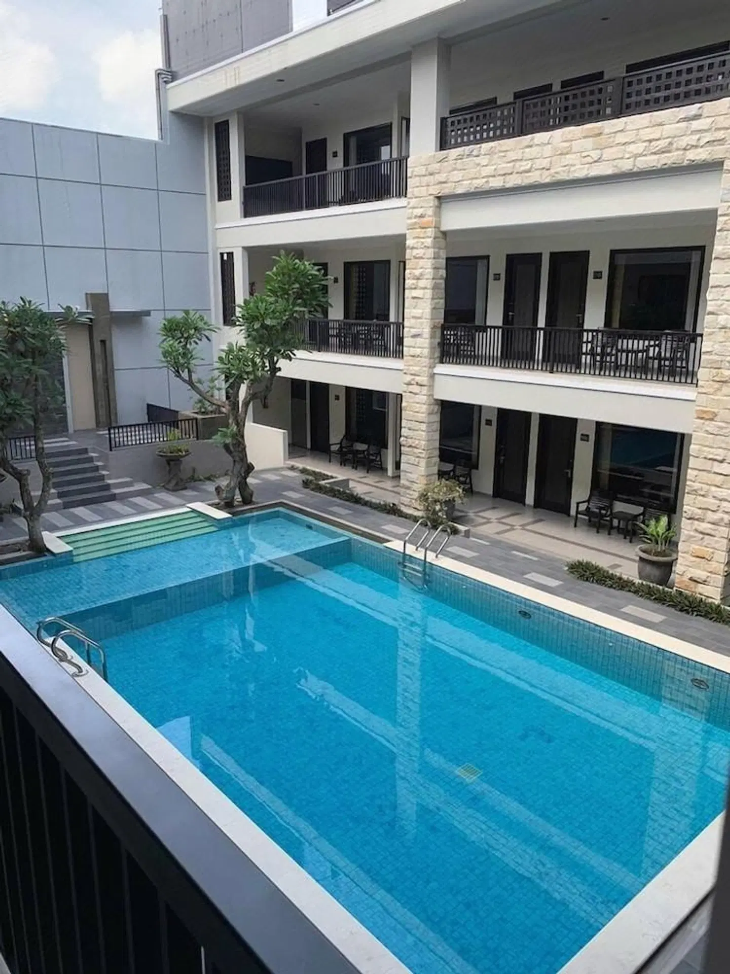 Bintang Mulia Hotel & Resto OUTDOOR_POOL
