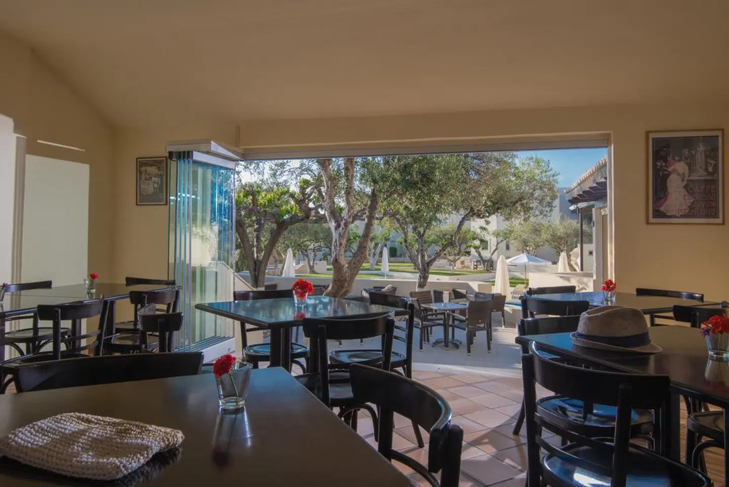 Ourania Apartments Restaurant