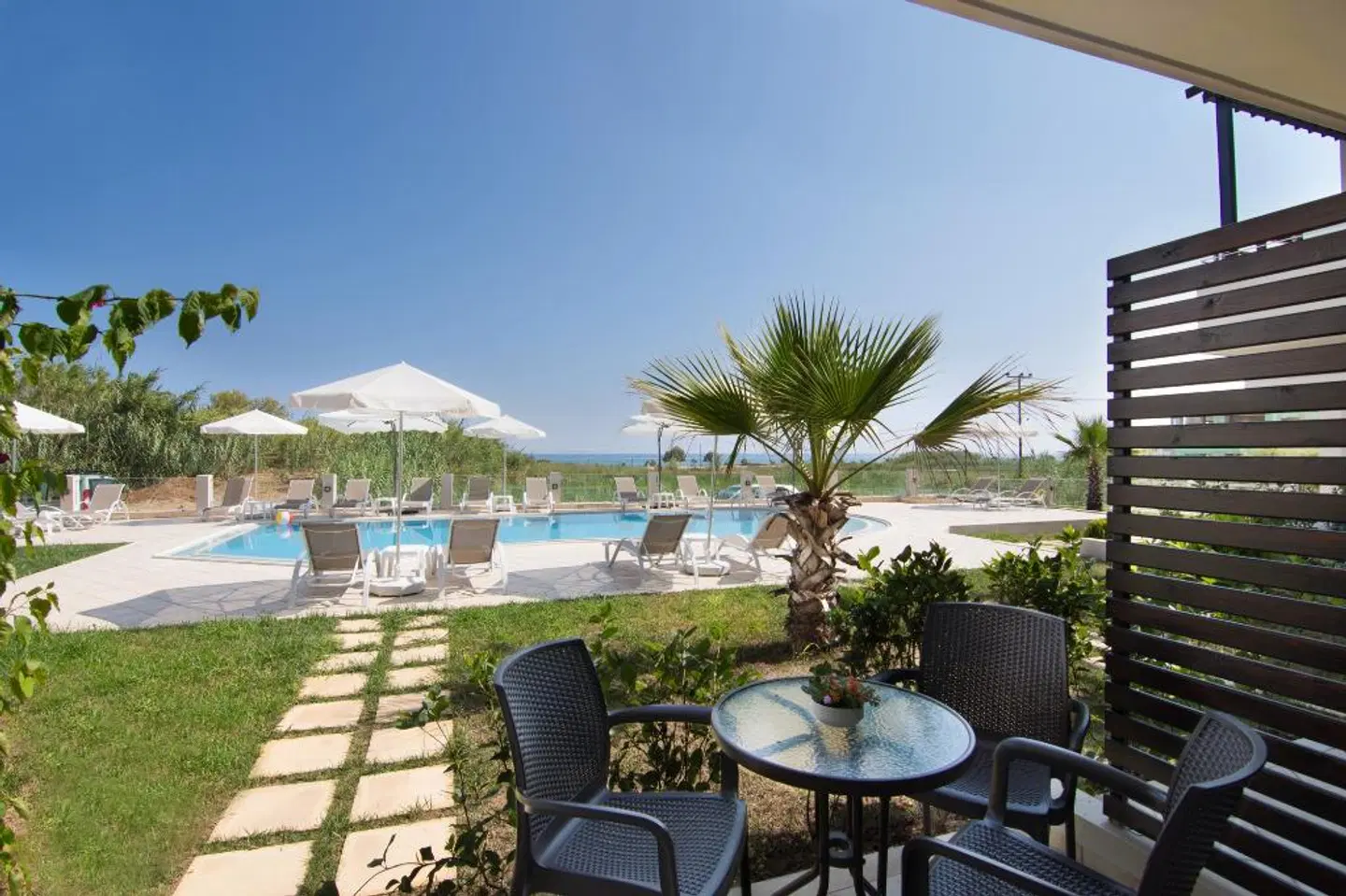 Carisa Maleme Terrasse