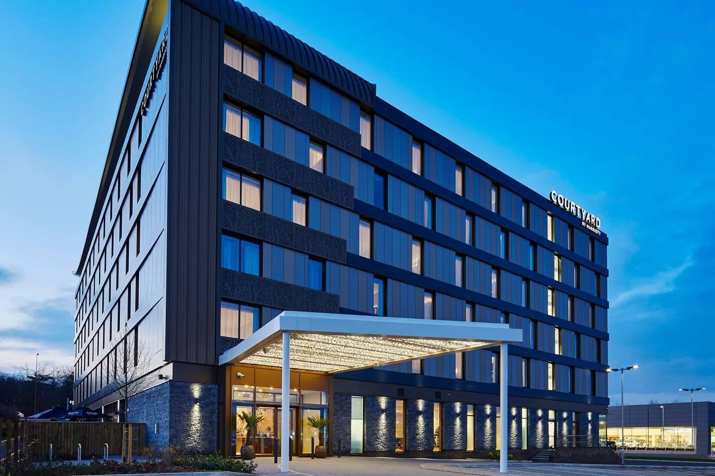 Courtyard by Marriott Oxford South EXTERIOR