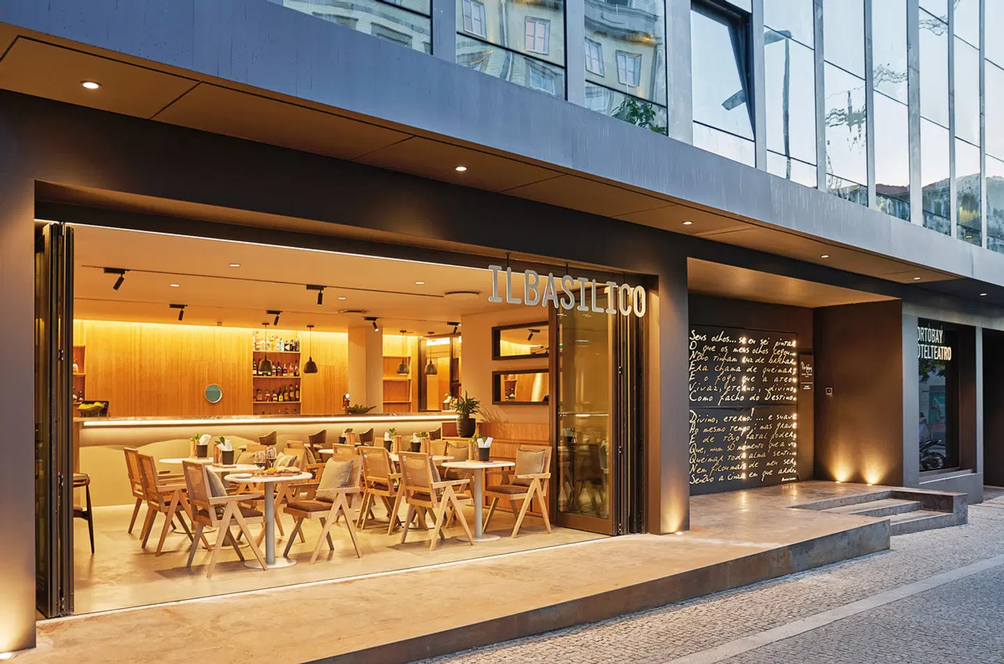 PortoBay Teatro Bar