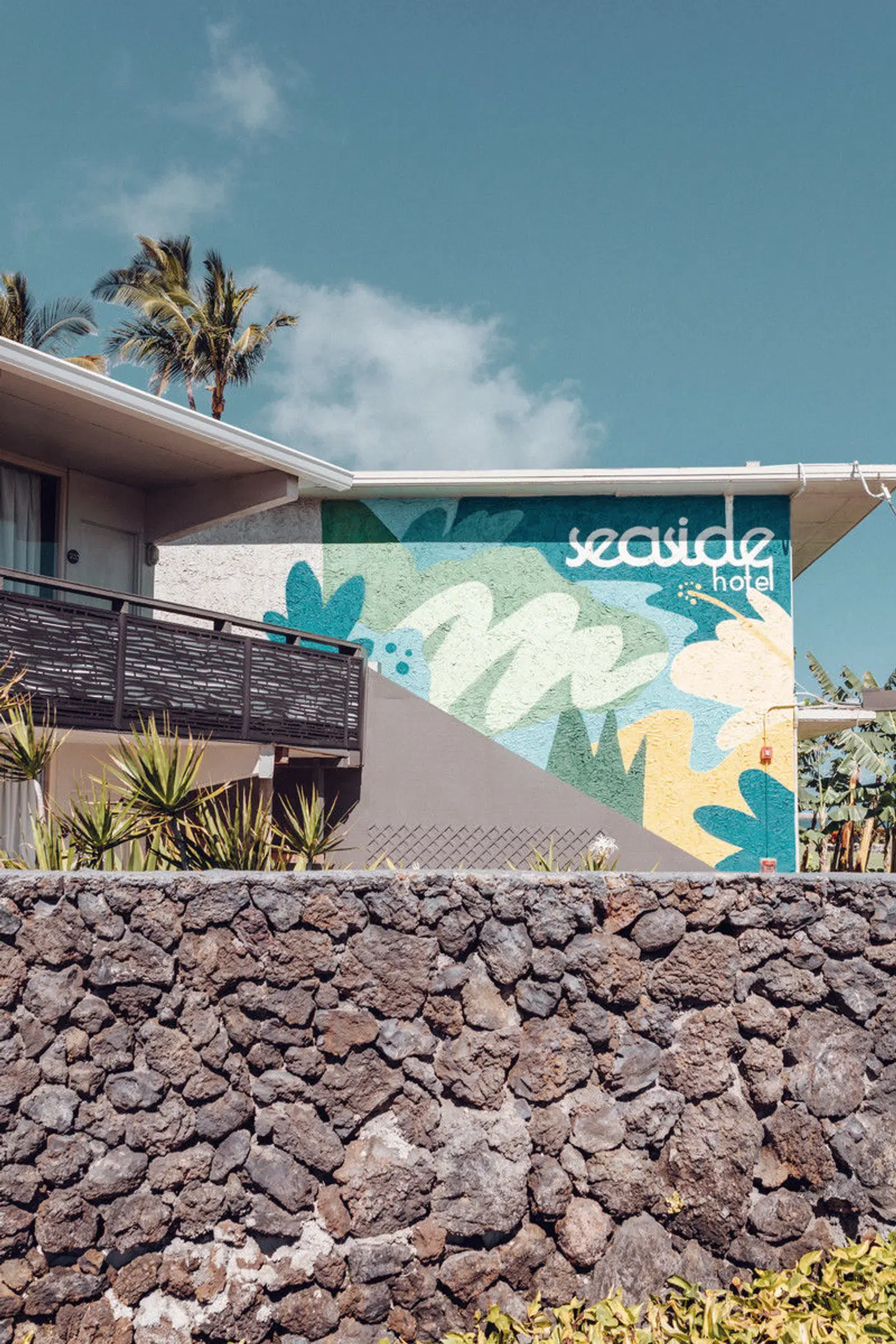 Maui Seaside Hotel EXTERIOR
