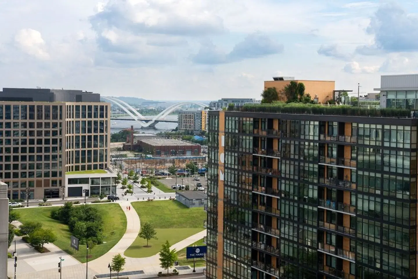 Courtyard by Marriott Washington Capitol Hill/Navy Yard EXTERIOR