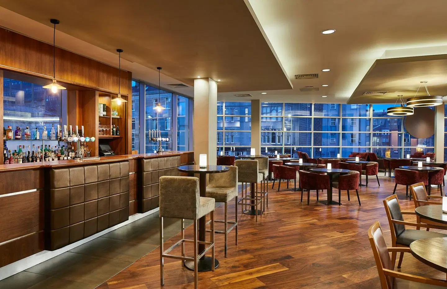 Leonardo Hotel Aberdeen Bar