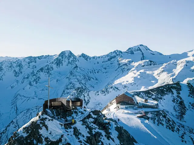 Glacier Hotel Grawand LANDSCAPE