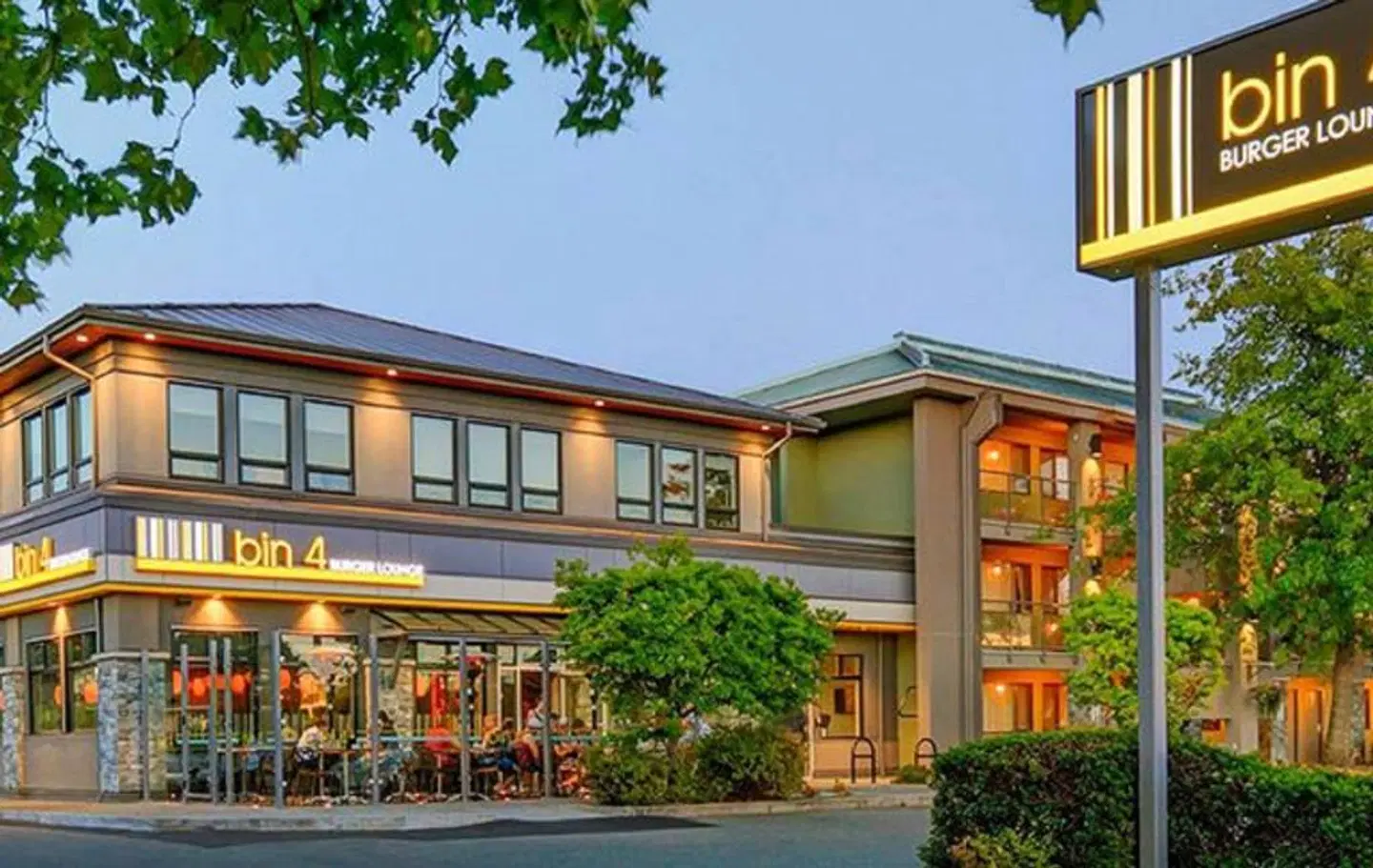 Accent Inns Burnaby EXTERIOR