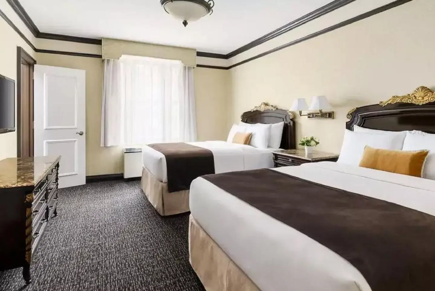 The Lucerne ROOM_EXAMPLE