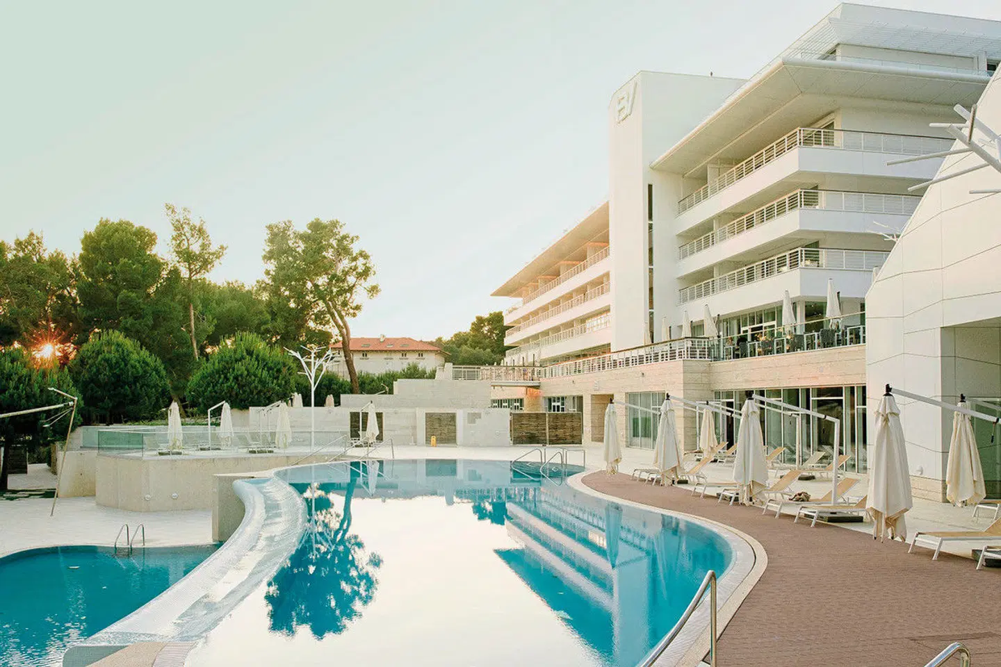 Bellevue EXTERIOR