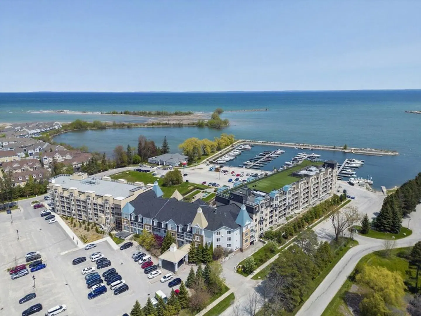 Living Water Resort EXTERIOR